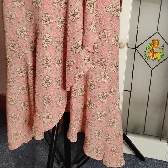 - Max Studios Peachy Pink Yellow Floral Hi-Low Maxi Skirt NWT - Picture 3 of 6